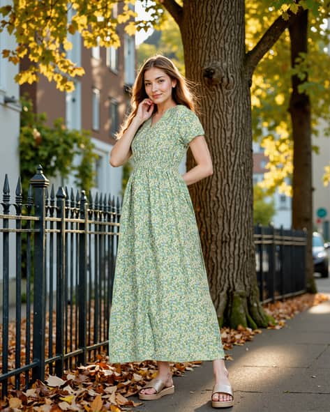 green emerald velvet dress SHEIN Unity Plus Size Floral Print V-Neck Ruffle Sleeve Dress