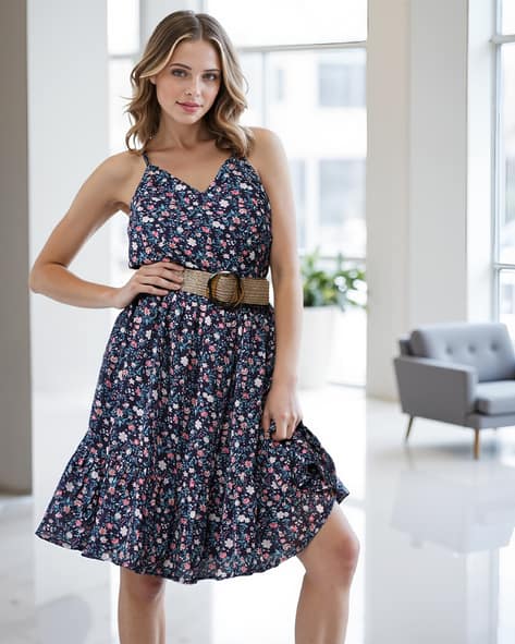 Shein Knee Length Pleated Hem Floral Pattern Skater Dress Shein Knee Length Pleated Hem Floral Pattern Skater Dress