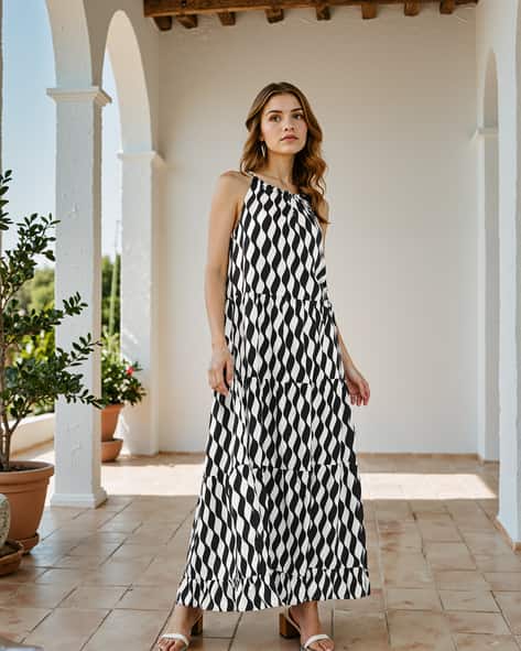 black a line floor length dress Elegant A-line Spaghetti Straps Prom Dresses Long Evening Dresses comfort style sneakers Fully lined Sizes Cotton Poplin Asymmetrical Flounce My Height is:Tall (5'7
