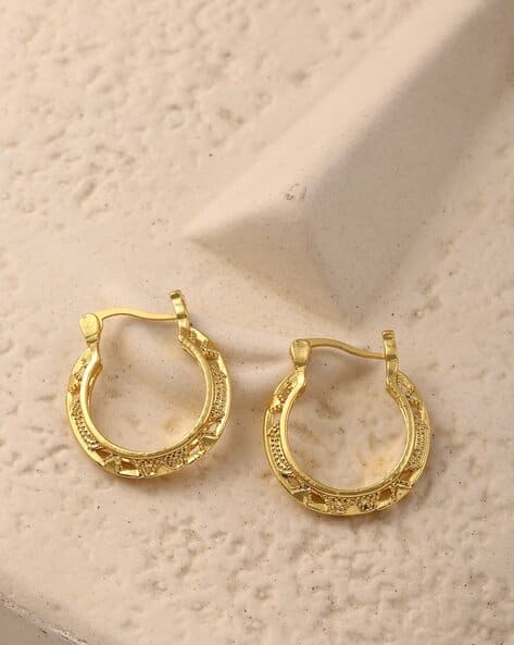 Shein Women Engraved Detailing Golden Hoop Earrings
