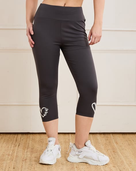 Product image of
                        Shein Shein Mid Calf Length Heart Placement
                        Print Leggings
