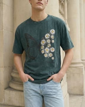 Shein Shein Men Drop Shoulder Graphic Chest Print Crew Tshirt