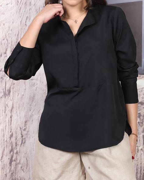 Product image of
                        Shein Shein Mandarin Collar Cuffed Sleeve
                        Panelled Top