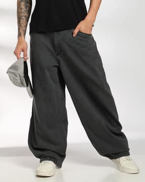 Shein Shein Men Full Length Fly With Button Closure Light Wash Jeans