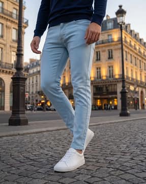 Shein Shein Men Full Length Fly With Button Closure Light Wash Jeans