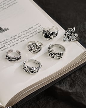 Shein Shein Men Silver Skull & Star Design Rings Set