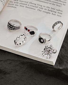 Shein Shein Men Silver Combo of 6 Engraved Detail Ring Set