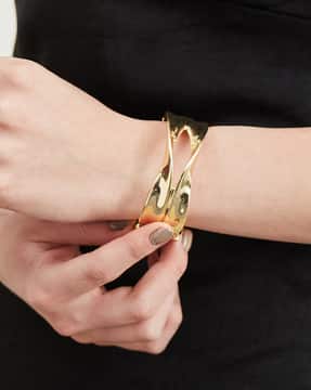 Shein Shein Women Gold Twisted Cut-Out Design Cuff Bracelet