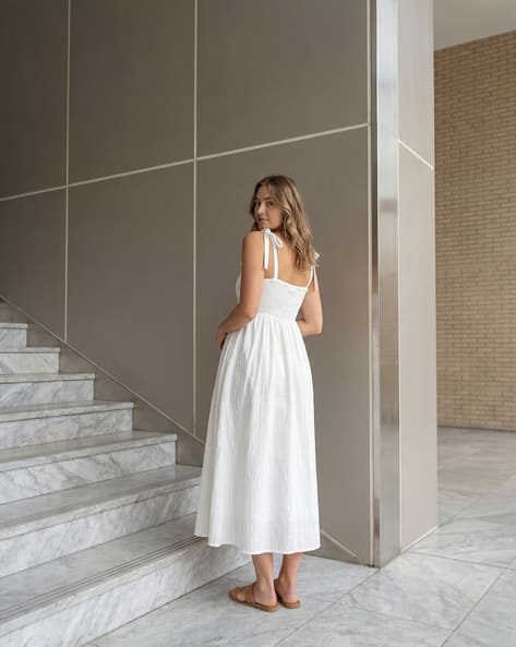 rectangular body type dress 17 Loose, Flattering Summer Styles to Look Hourglass ASOS LUXE - Maxi loose-fit Color:Ivory*