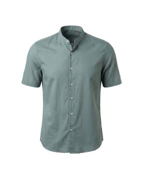 Shein Shein Men Mandarin Collar Short Sleeve Curved Hem Shirt