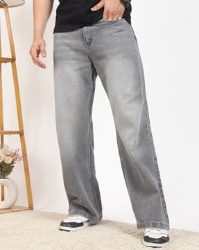 Shein Shein Men Low Rise Fly with Button Closure Mid Wash Jeans