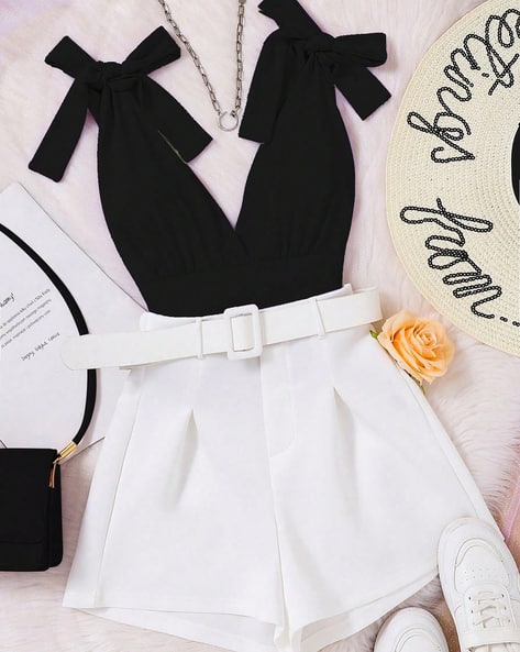 Shein Plunging Neck Shoulder Tie-Up Crop Top & Shorts