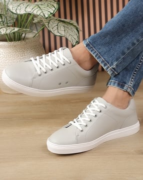 Shein Men Lace-Up Metal Eyelet Court Sneakers-picture-21