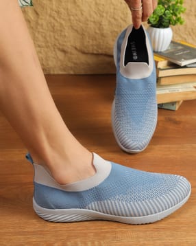 Shein Men Low Top Slip On Self Design Walking Shoes-picture-34