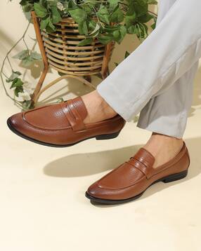 Shein Men Pointed Toe Slip-On Textured Loafers-picture-11