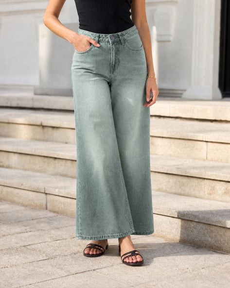 bell bottom jeans 32 jeans in womens