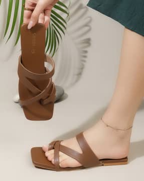 Shein Shein Women Square Toe Crossover Strap Toe Ring Sandal